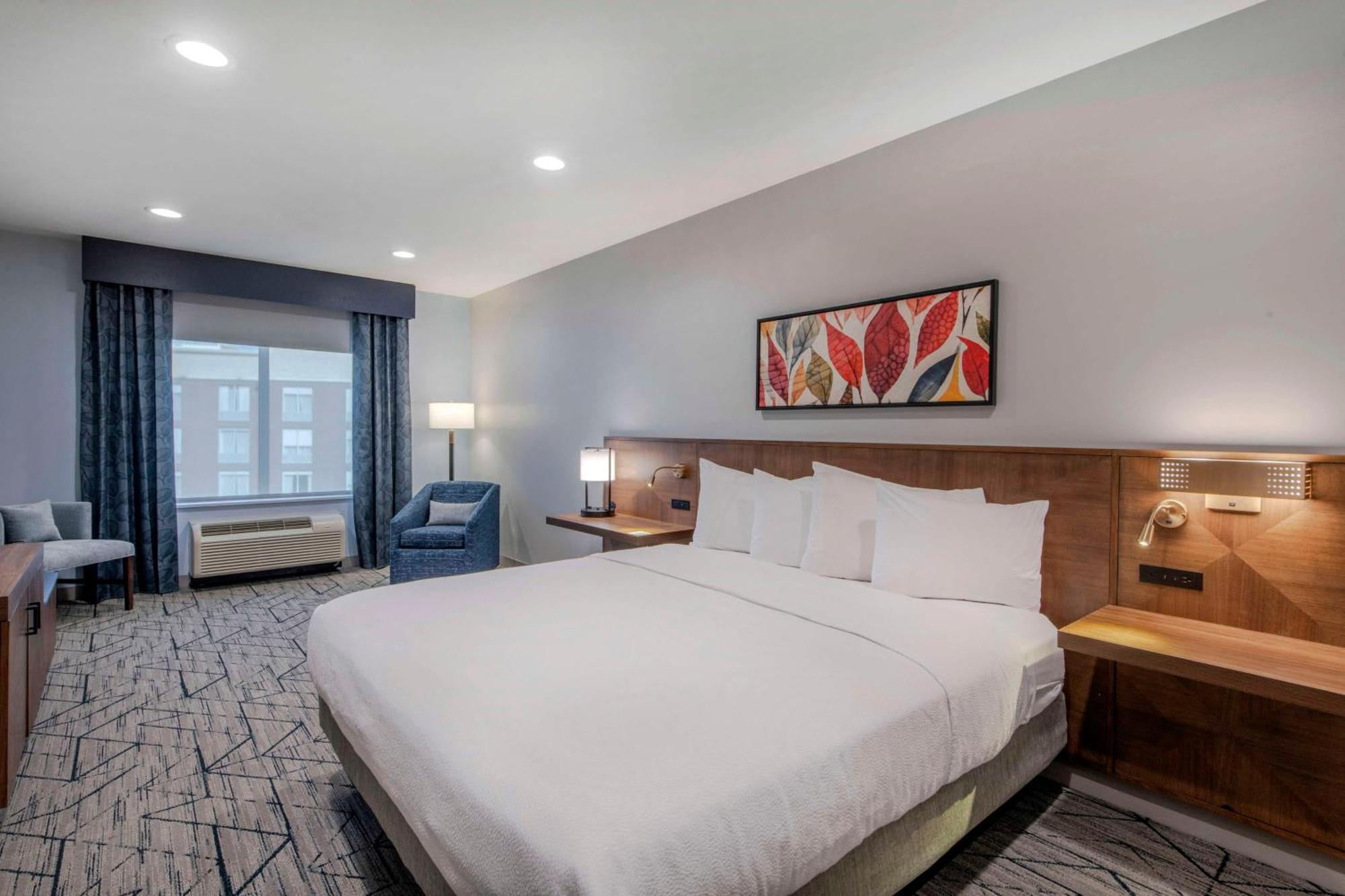 Hilton Garden Inn Raleigh Cary Exterior photo