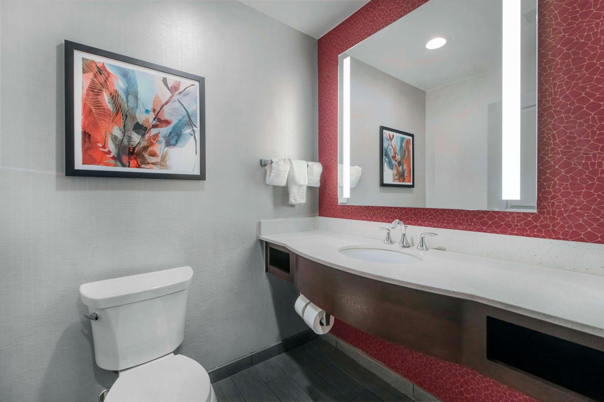 Hilton Garden Inn Raleigh Cary Exterior photo